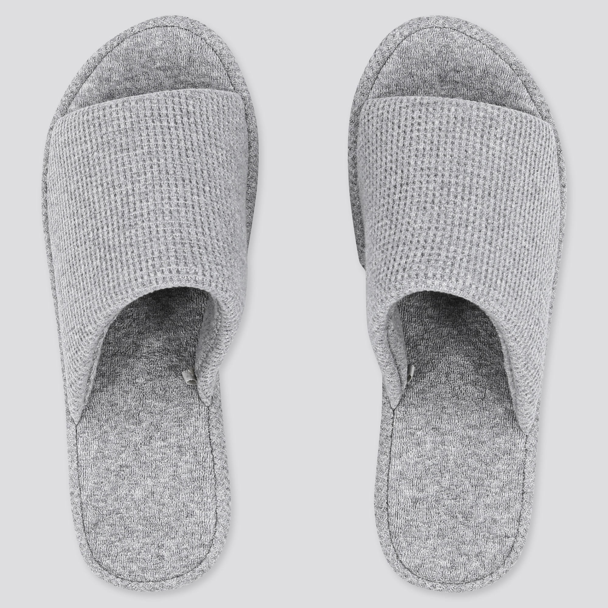 uniqlo flip flops