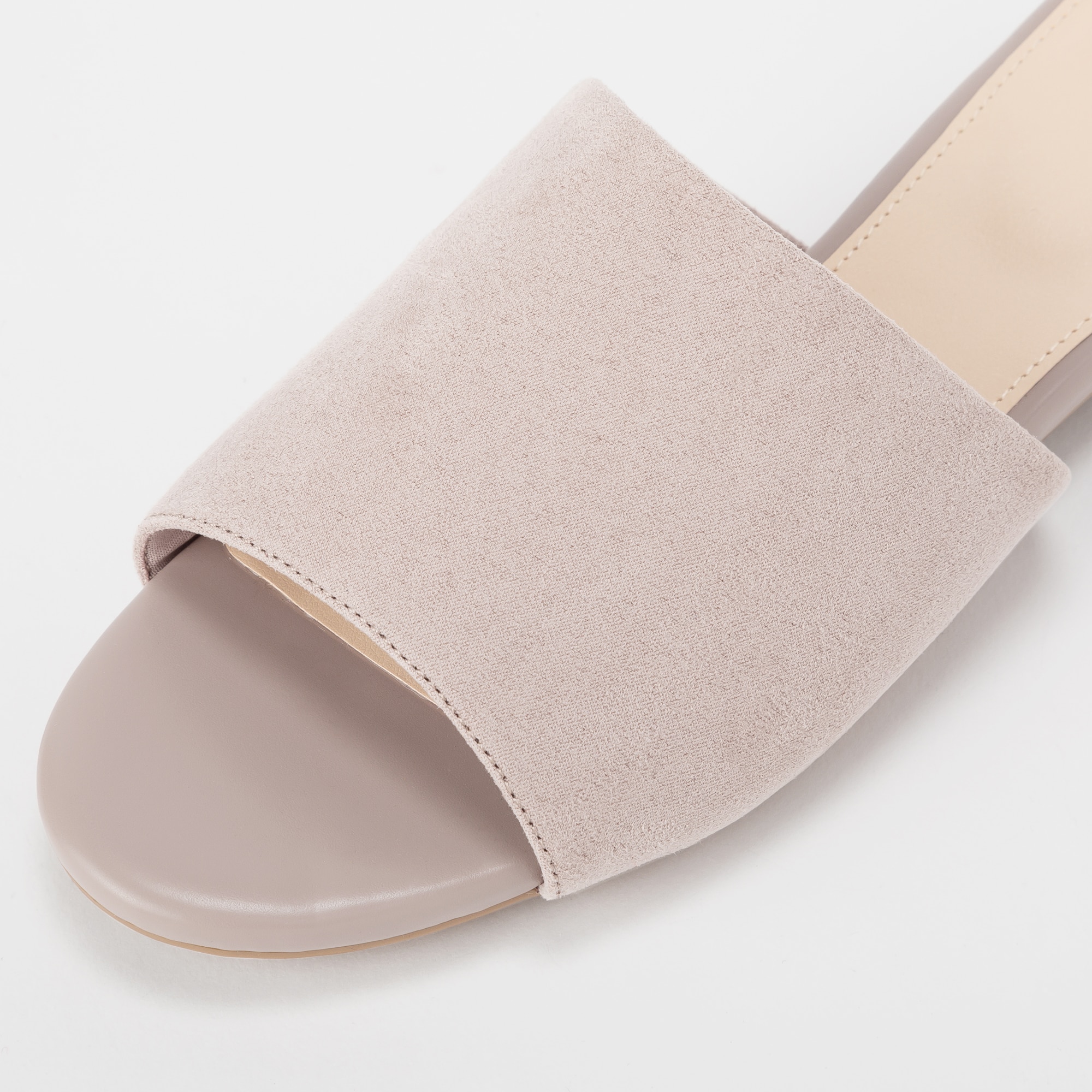 toe mules