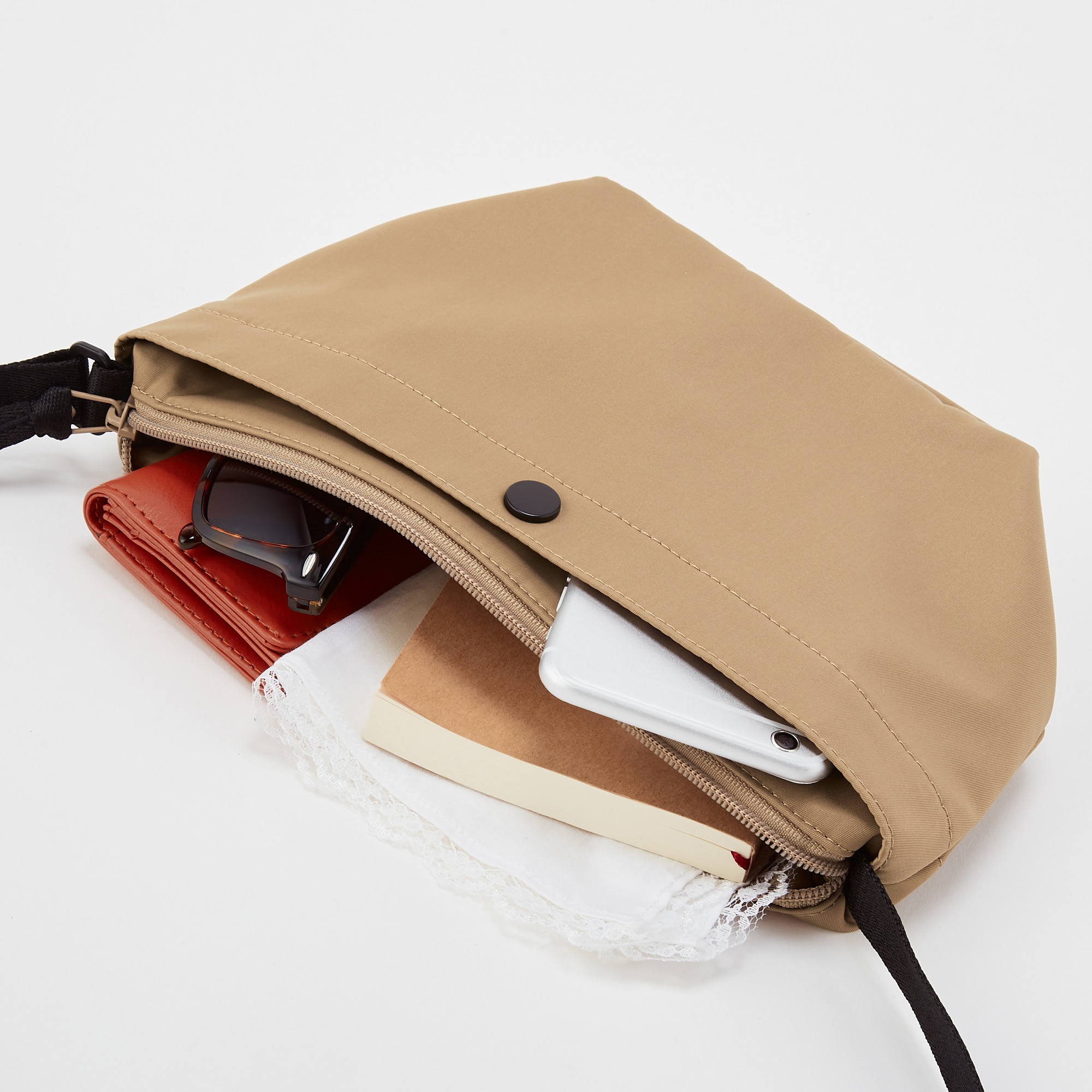 nylon mini shoulder bag uniqlo