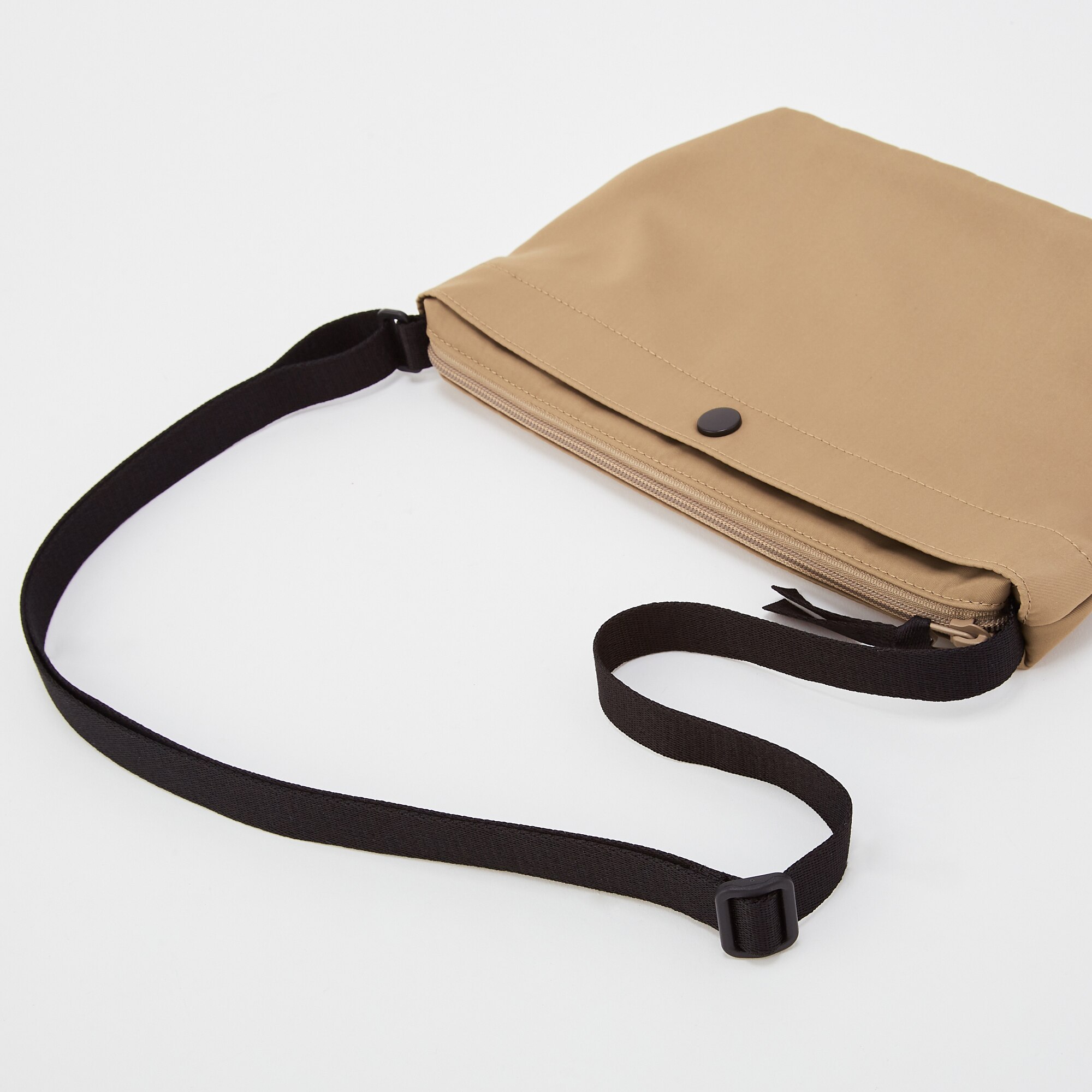 nylon mini shoulder bag uniqlo