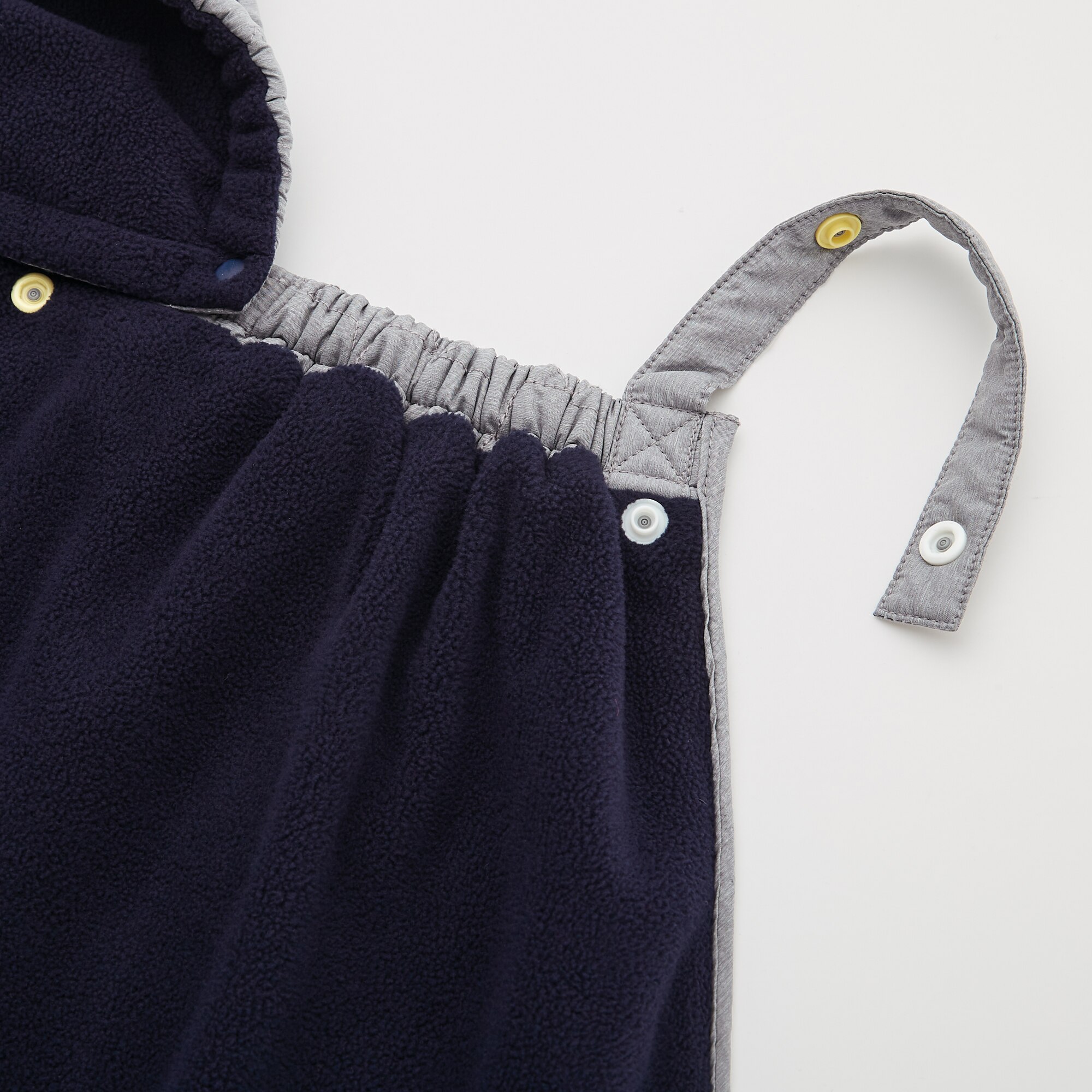 uniqlo stroller blanket