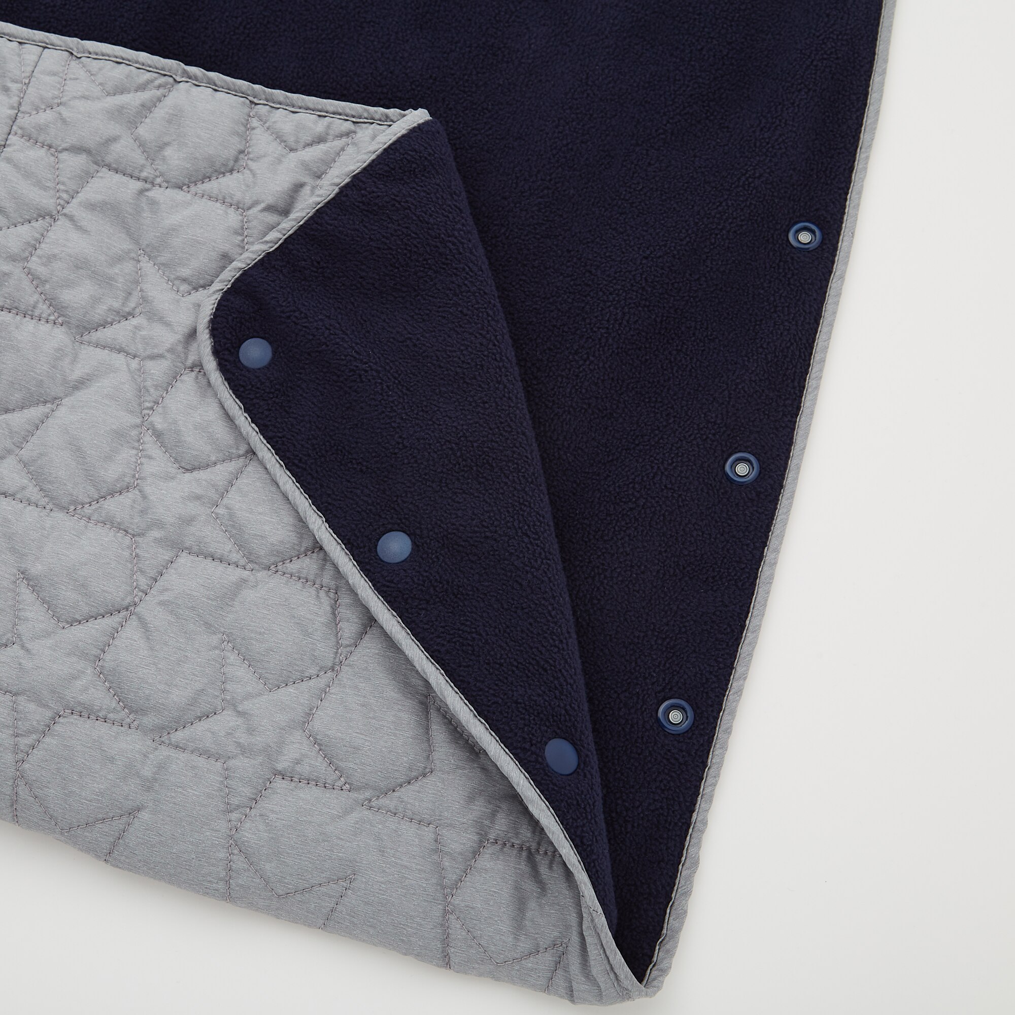 uniqlo stroller blanket