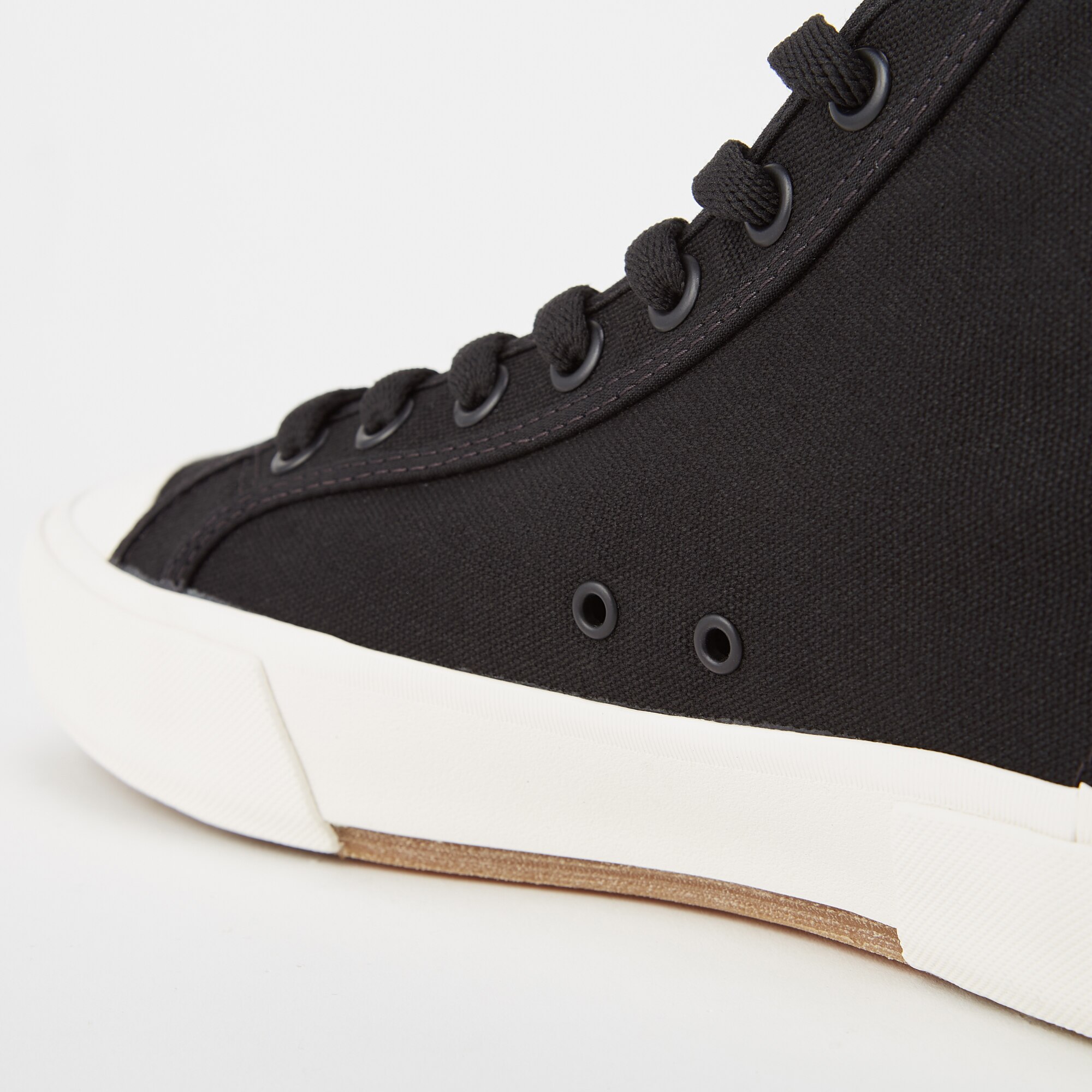 uniqlo cotton canvas sneakers