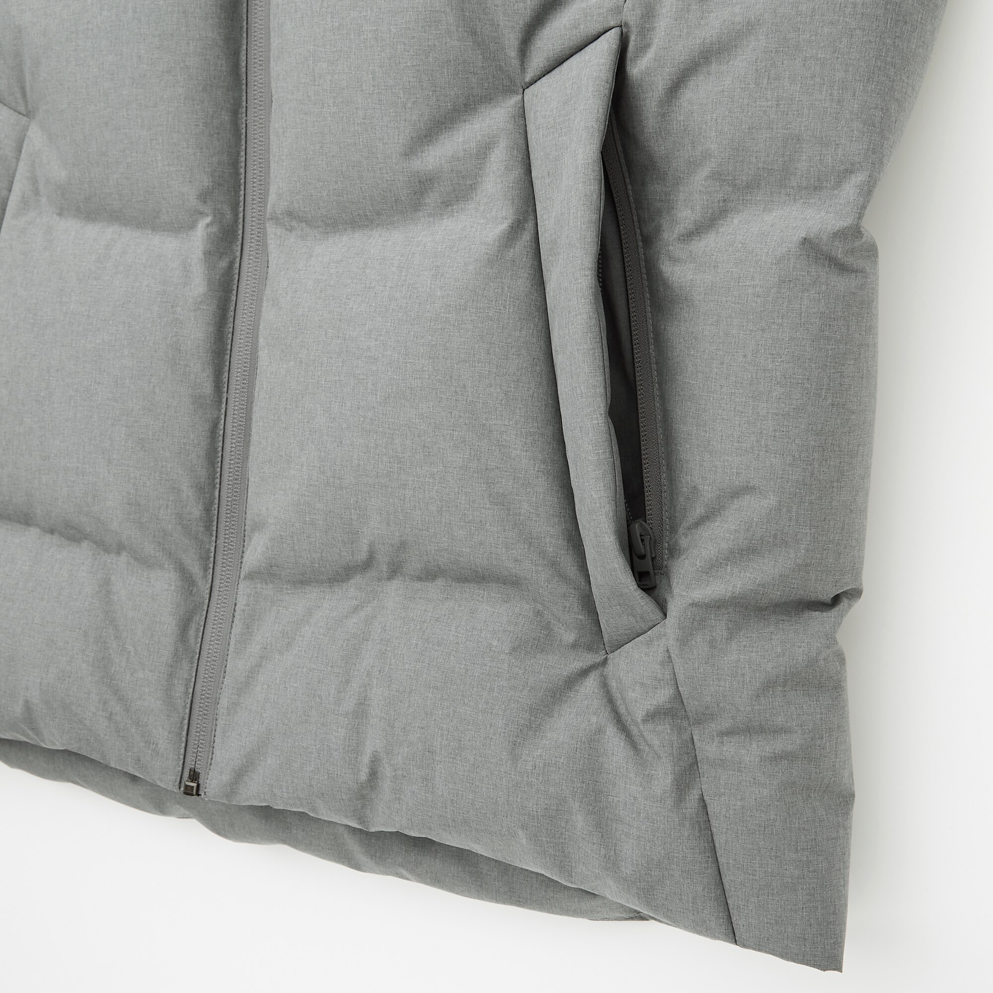 uniqlo langer seamless down mantel