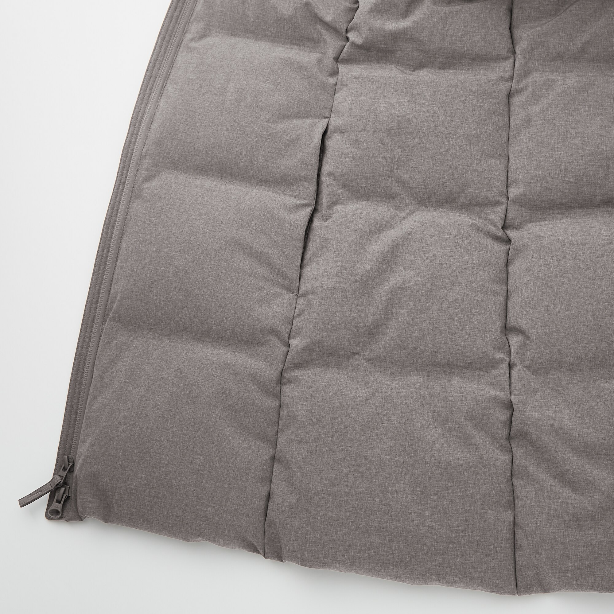 uniqlo langer seamless down mantel