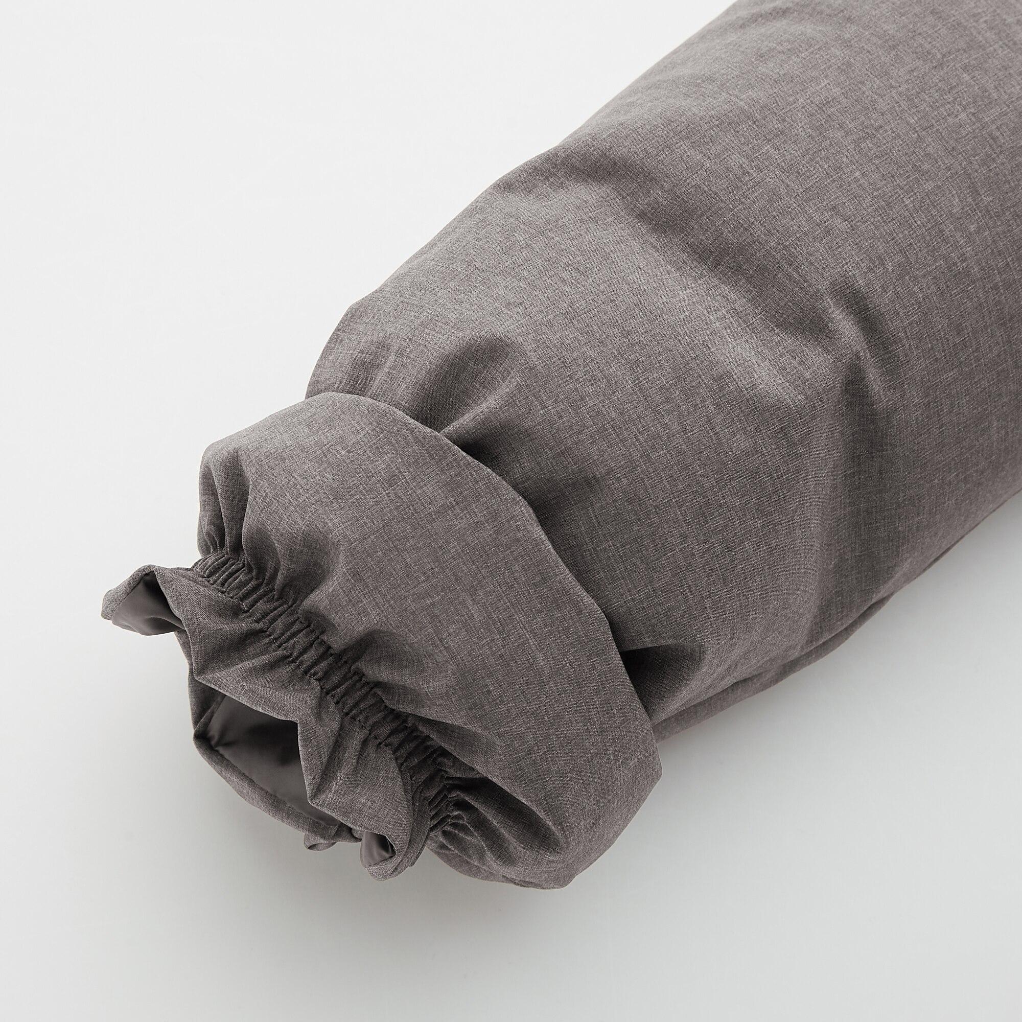 uniqlo langer seamless down mantel