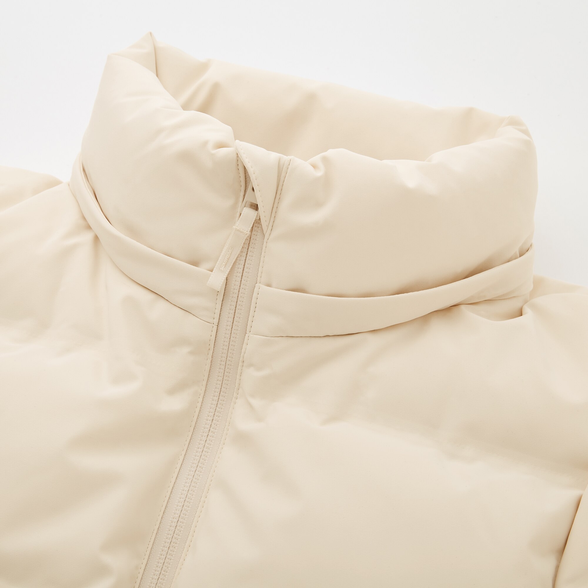 uniqlo langer seamless down mantel