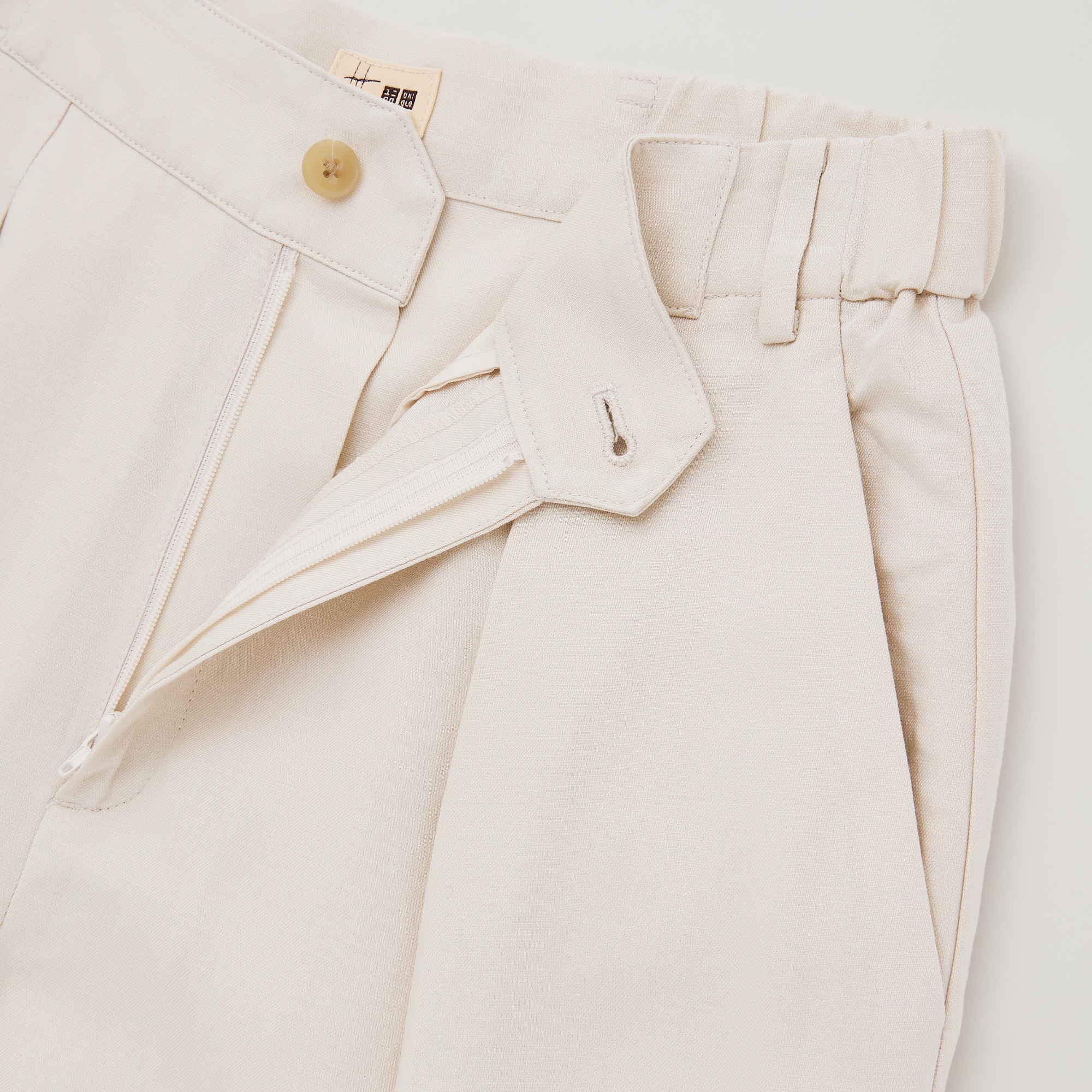 tucked tapered pants uniqlo