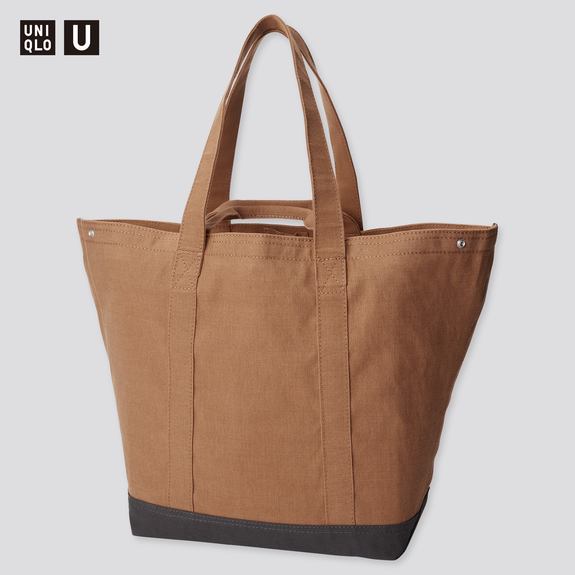 This $20 Uniqlo Bag Is the Hottest Product of the Quarter