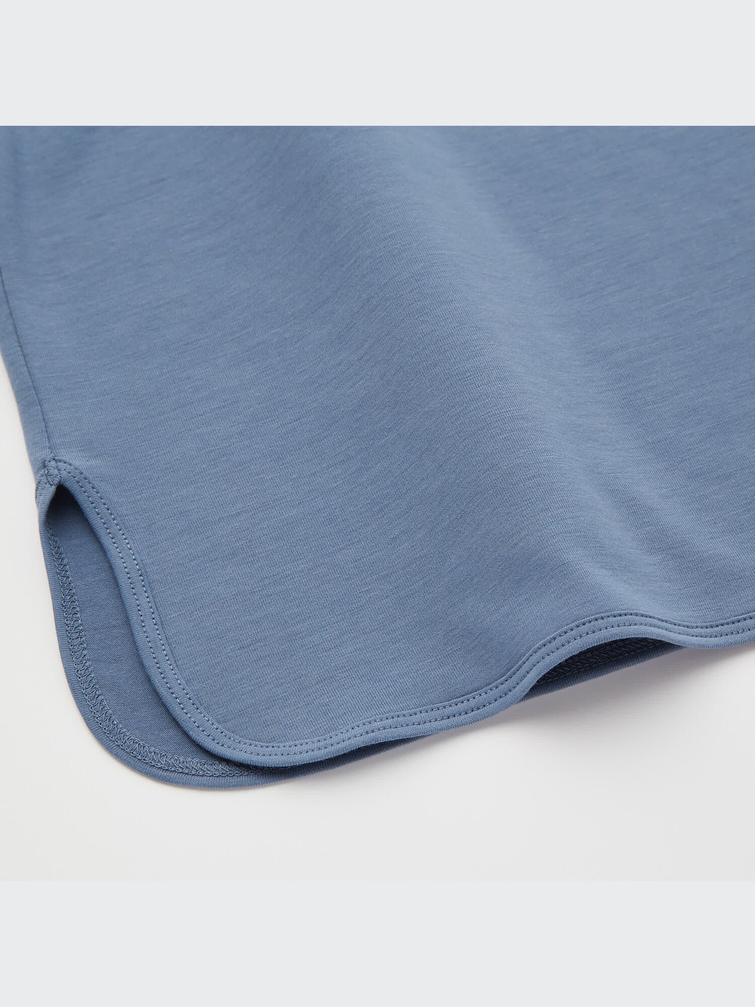 【NILLING】2WAYデザイン Unbalanced boat neck short-sleeved T AIRism Boat Neck Half-Sleeve T-Shirt (Theory) | UNIQLO US