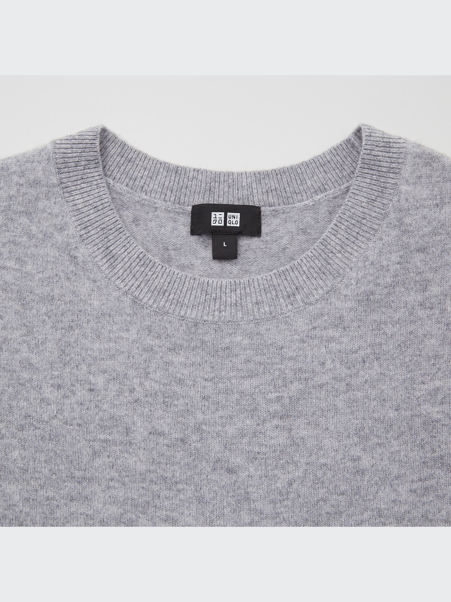 Uniqlo cashmere 2024 crewneck long sleeve sweater