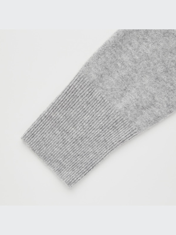 CASHMERE V-NECK SWEATER