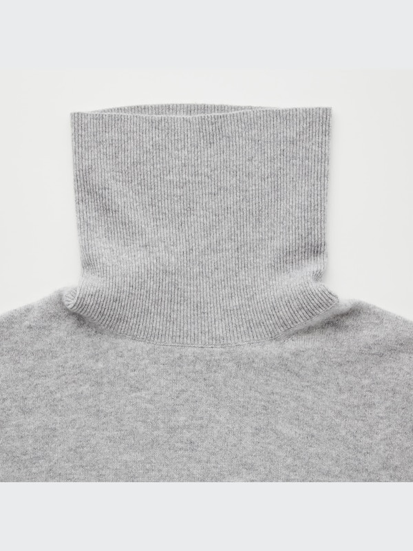 CASHMERE TURTLENECK SWEATER