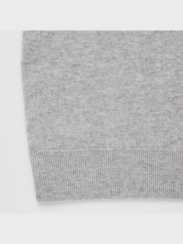 CASHMERE TURTLENECK SWEATER