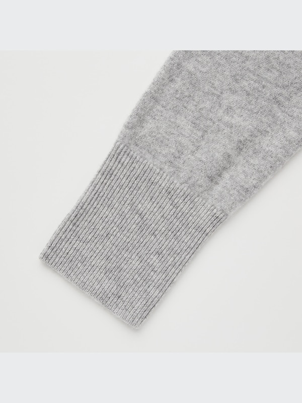 CASHMERE TURTLENECK SWEATER
