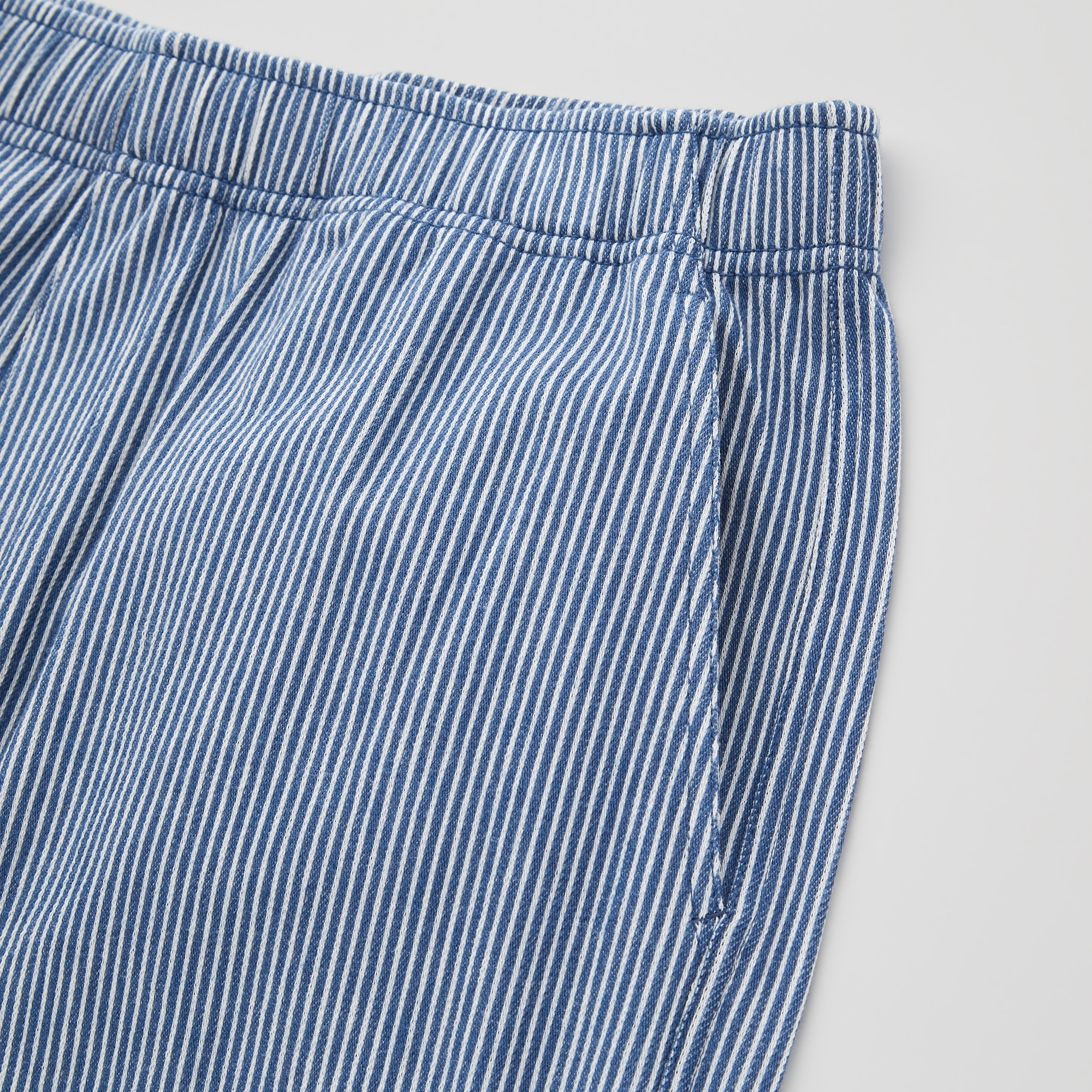 Uniqlo store striped shorts