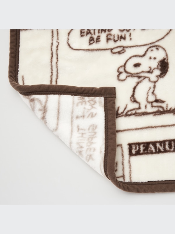 Peanuts Holiday HEATTECH Blanket