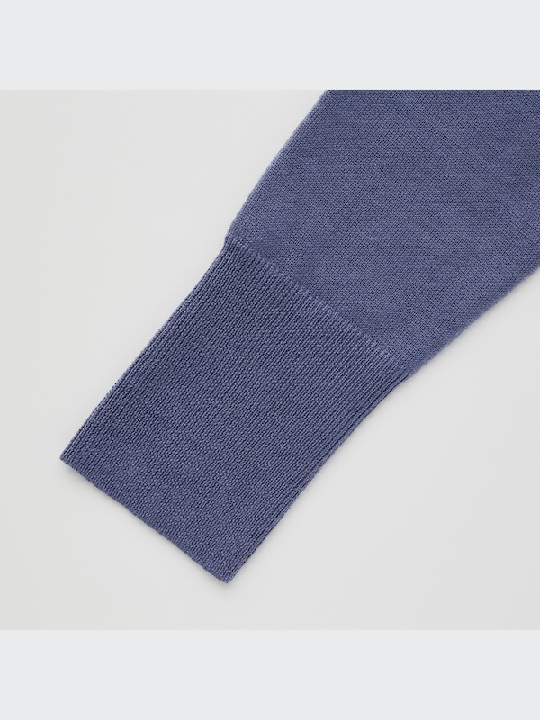 EXTRA FINE MERINO V-NECK SWEATER