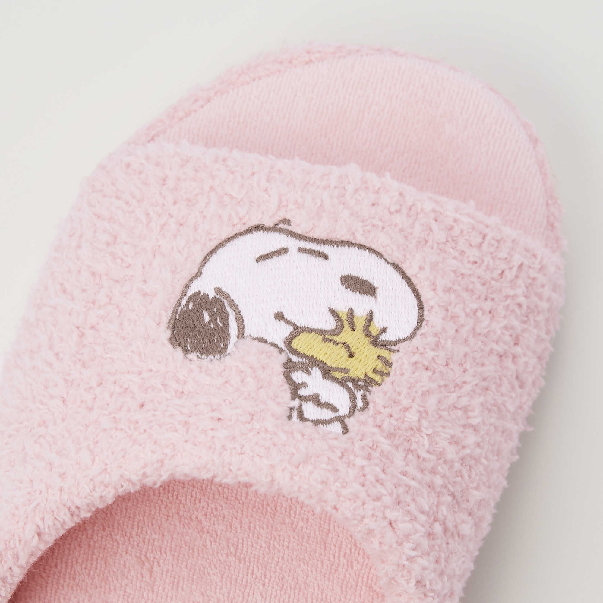 Uniqlo peanuts slippers hot sale