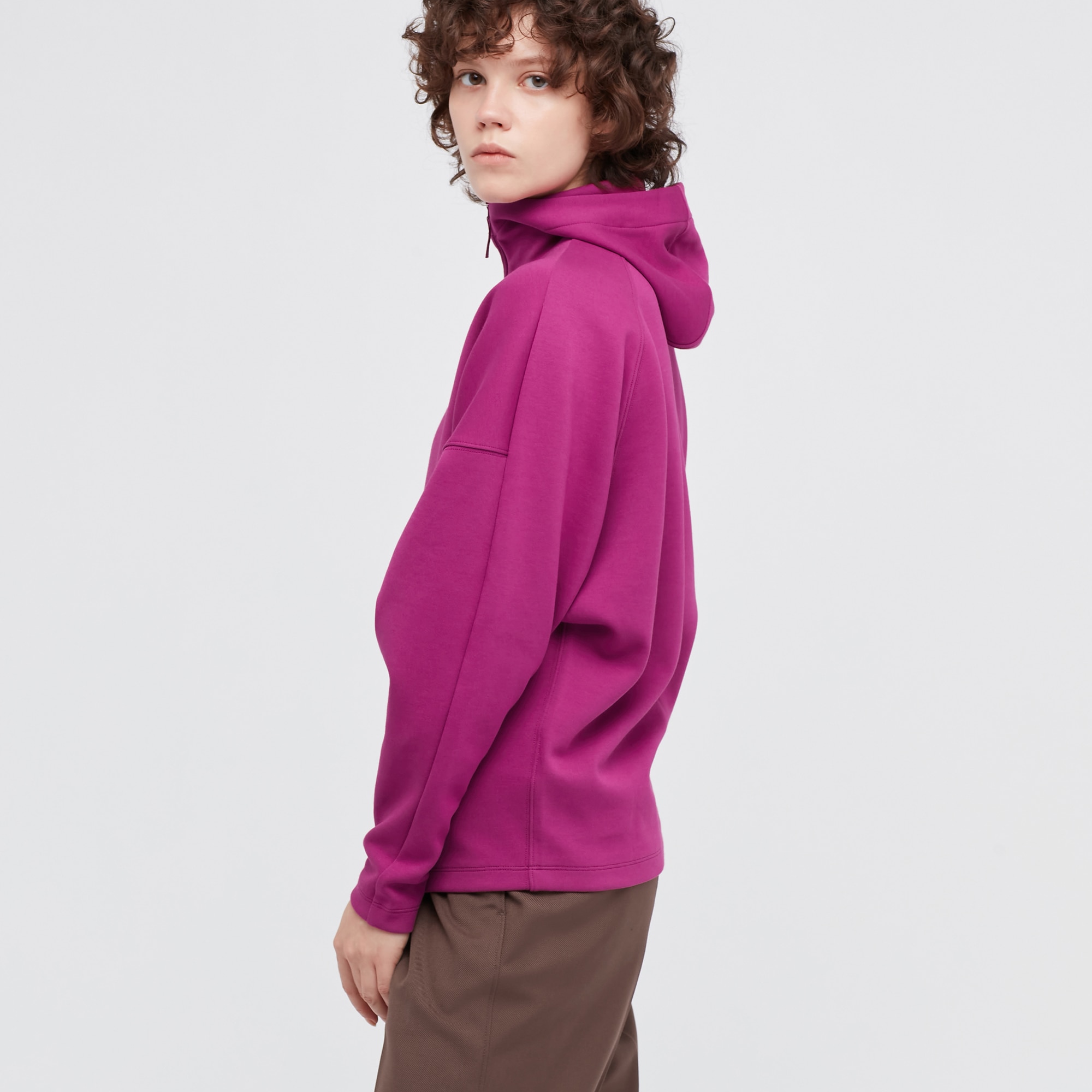 Uniqlo on sale pink hoodie