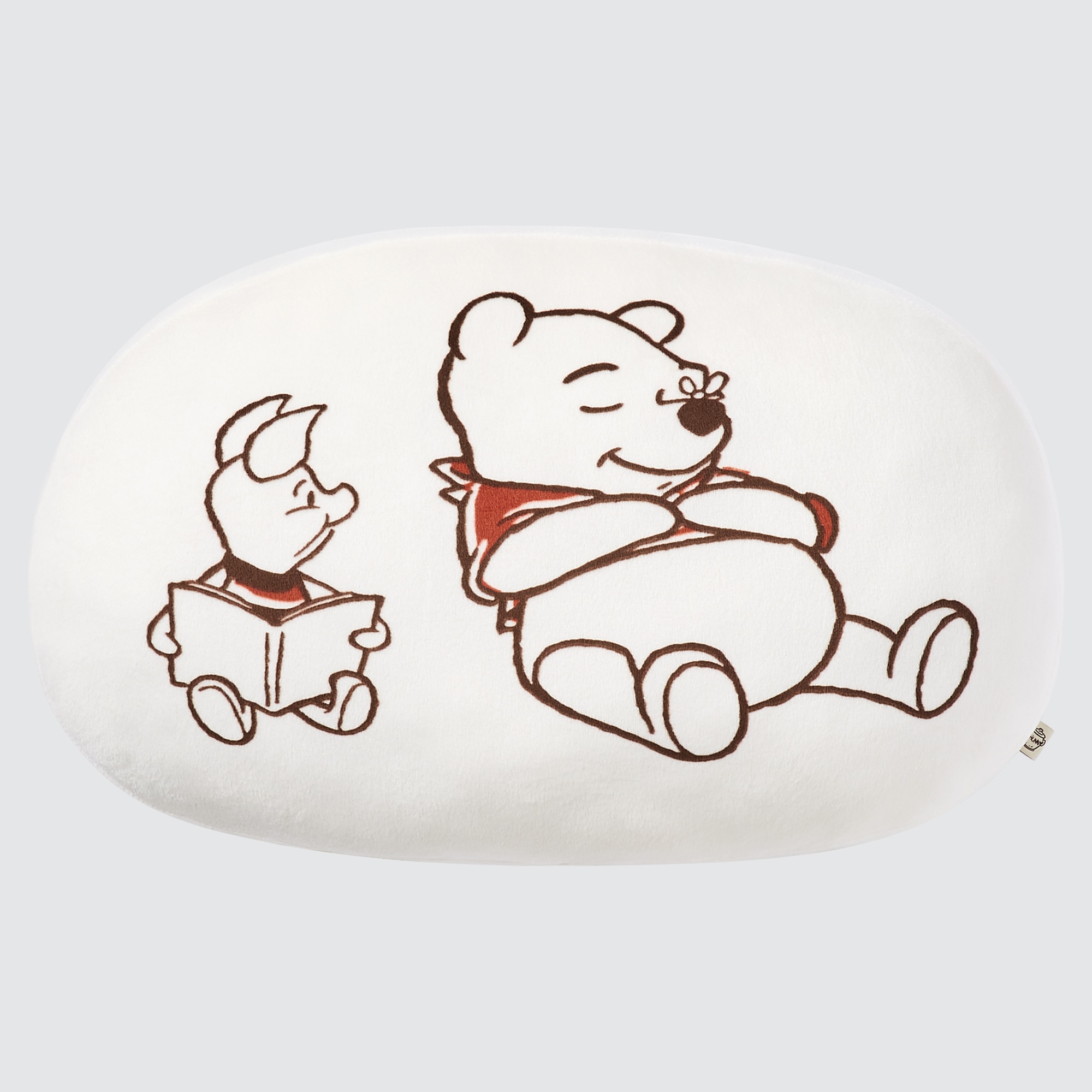 Trouvez Femme Coussin Winnie L Ourson En Magasin Uniqlo Ca