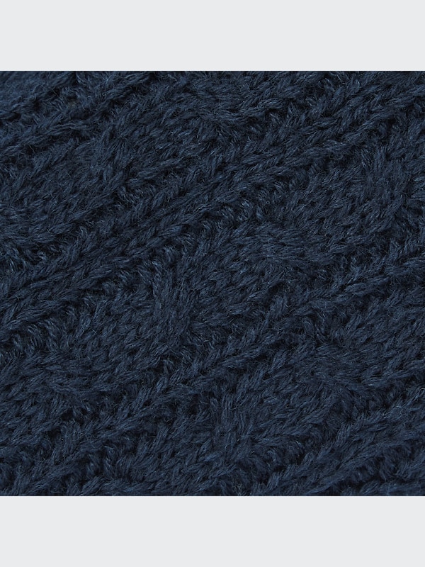 CABLE KNIT WASHABLE ROOM SHOES