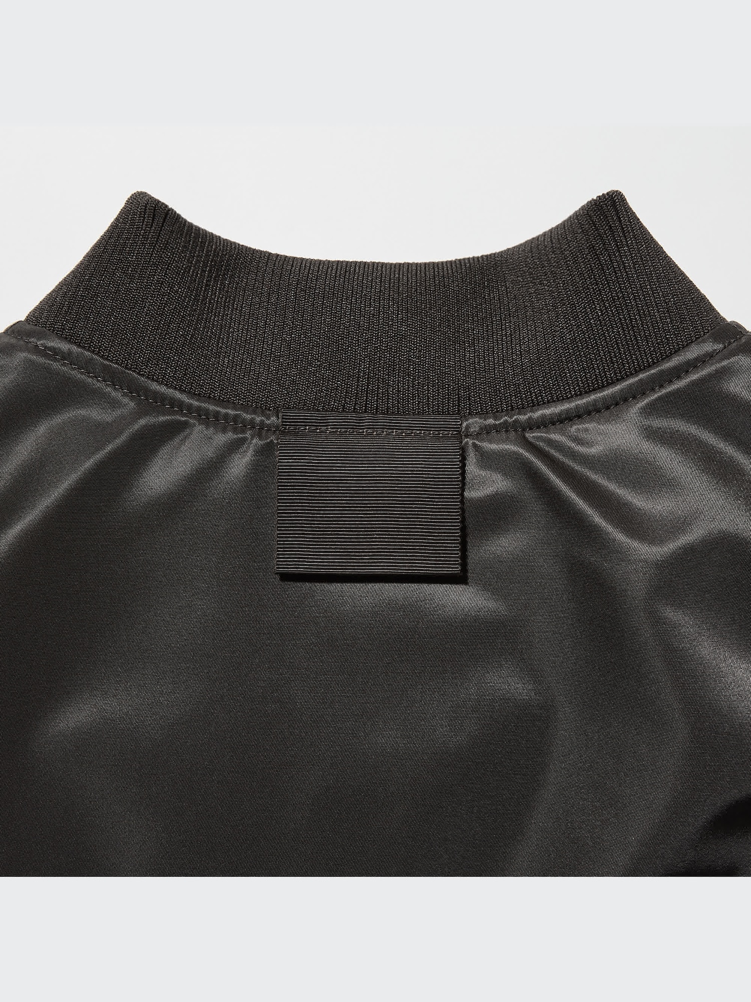 UNIQLO JIL SANDER MA-1ブルゾン　ブラック　M メンズ ユニクロ＋J（プラスジェイ）本レポート！ジル・サンダーに謝り