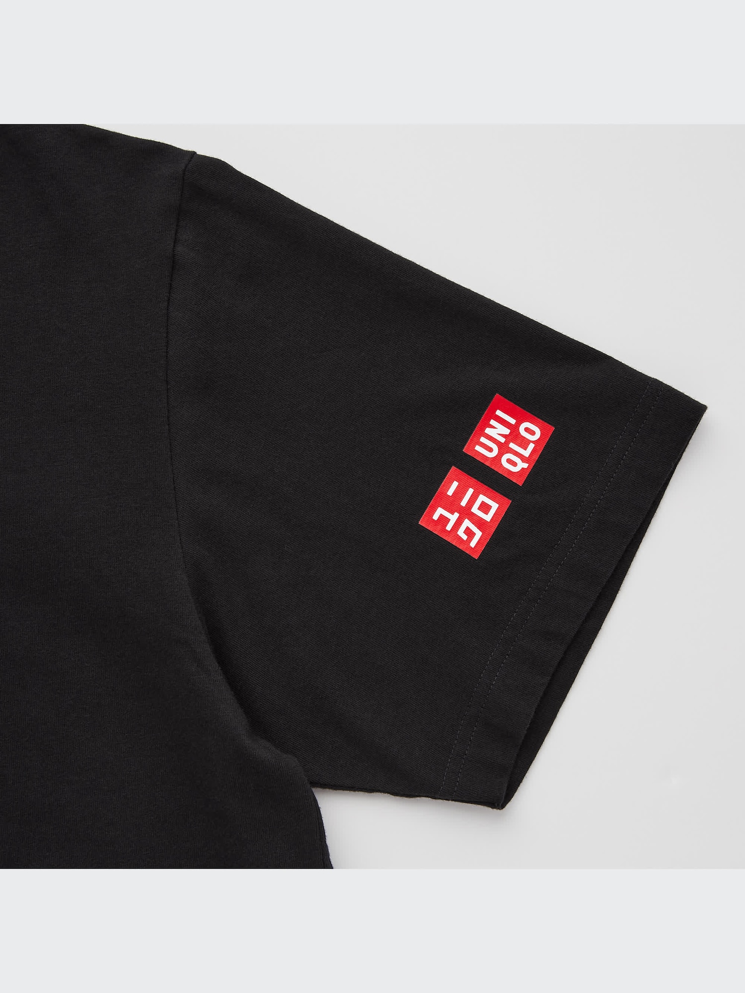 go roger t shirt uniqlo