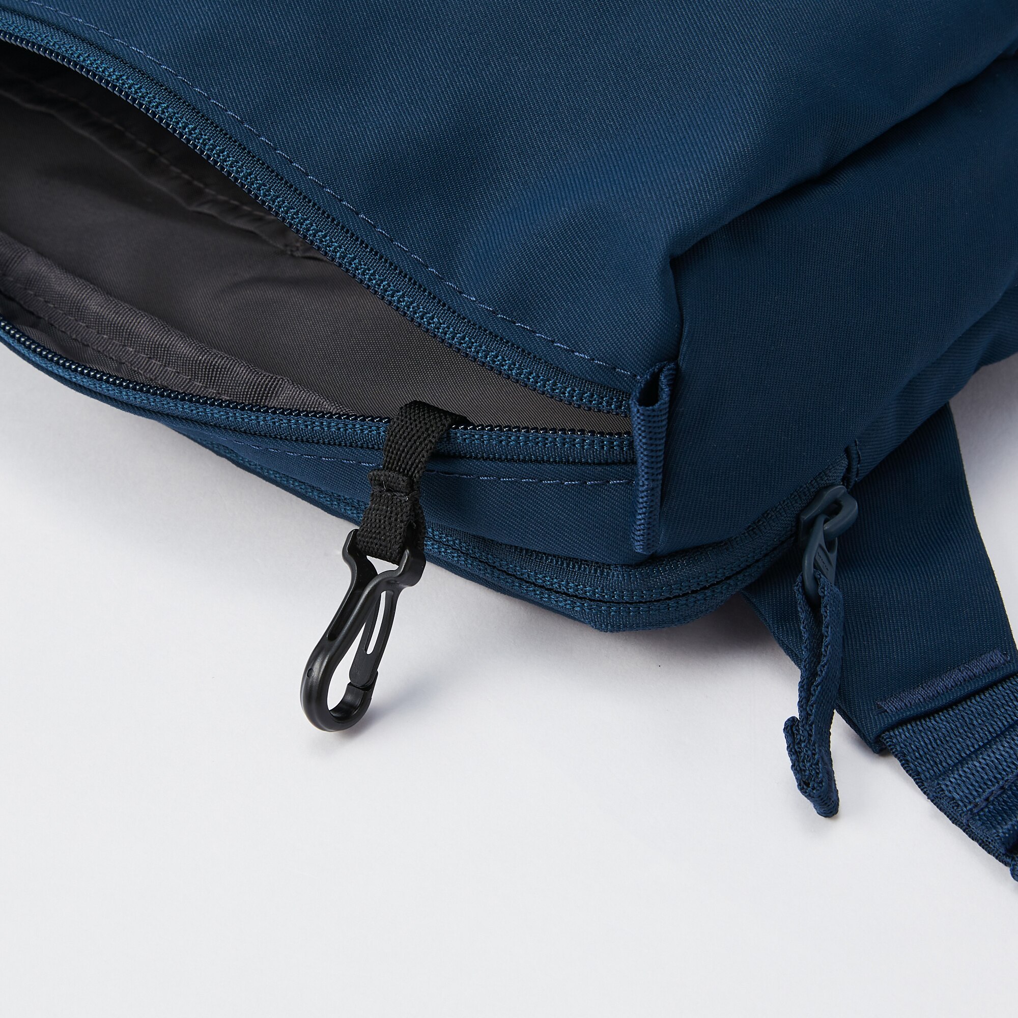 Single Strap Backpack (Unisex) | UNIQLO US