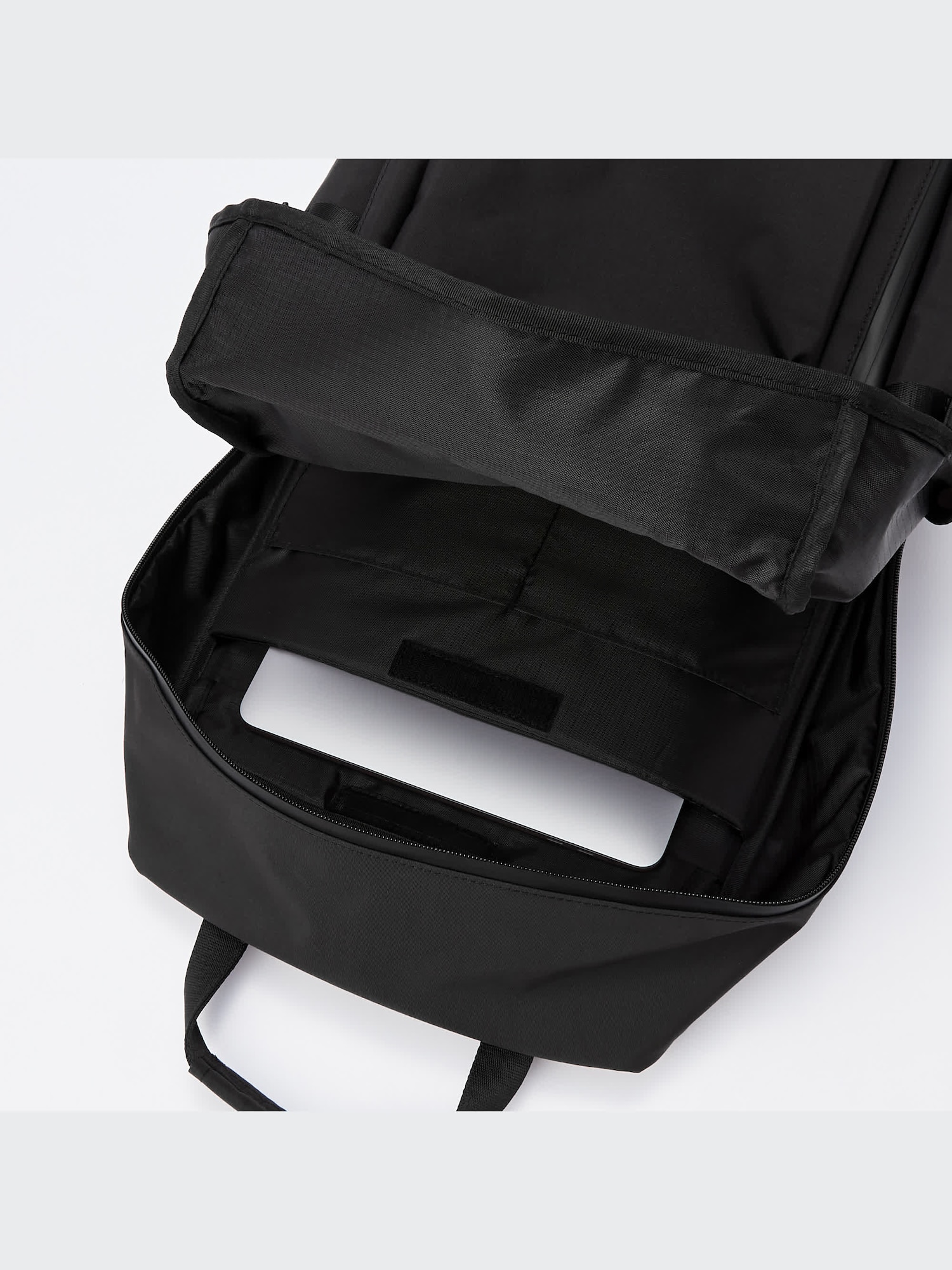 ファンクショナルバックパック +S　ユニクロ 売り上げが前作の約3倍に！ ユニクロの「ファンクショナルバックパック