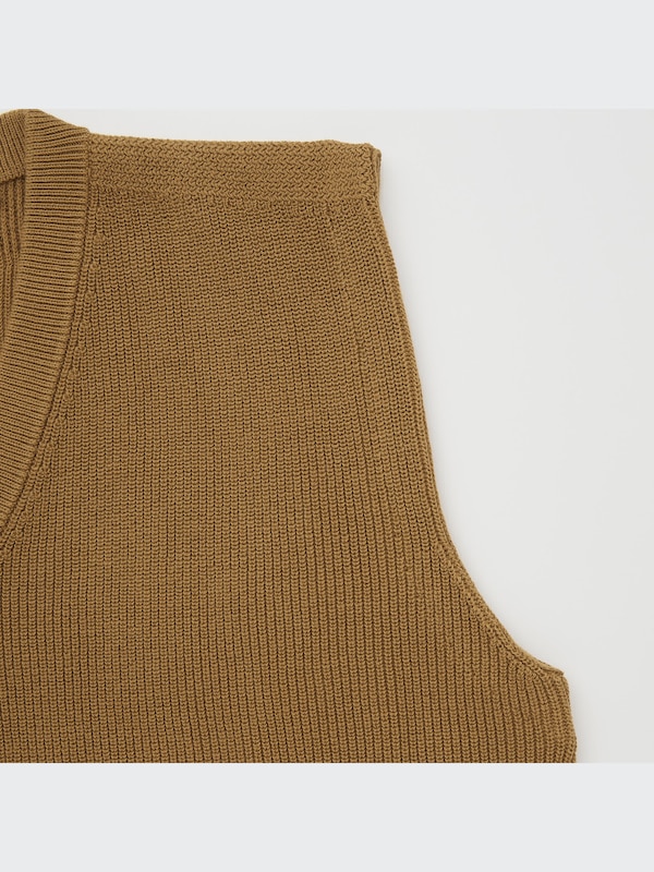 U V-Neck Vest