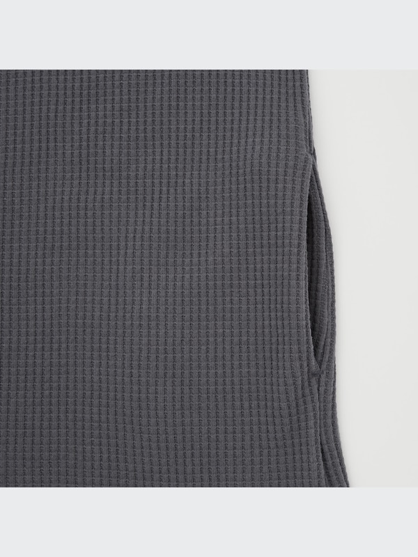 ROBE EN TISSU GAUFRÉ COL ROND