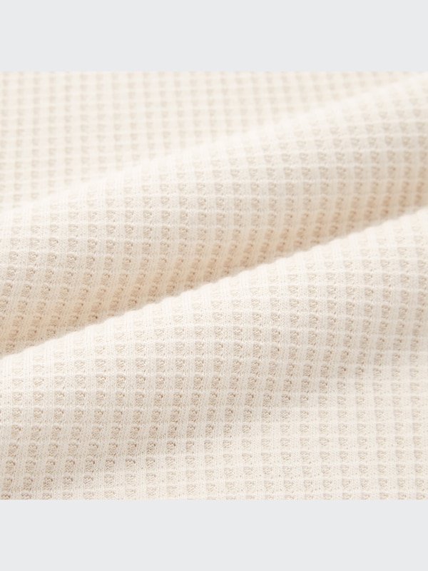 ROBE EN TISSU GAUFRÉ COL ROND