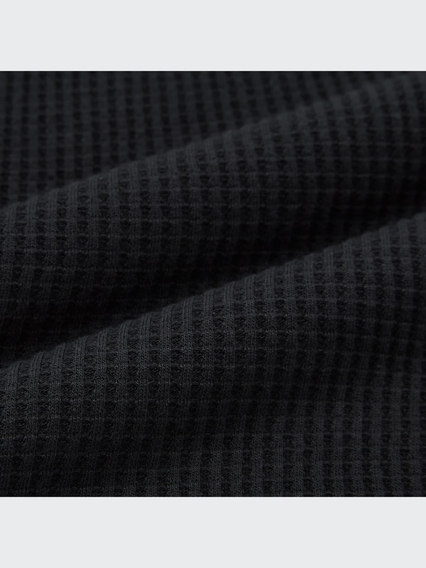 ROBE EN TISSU GAUFRÉ COL ROND