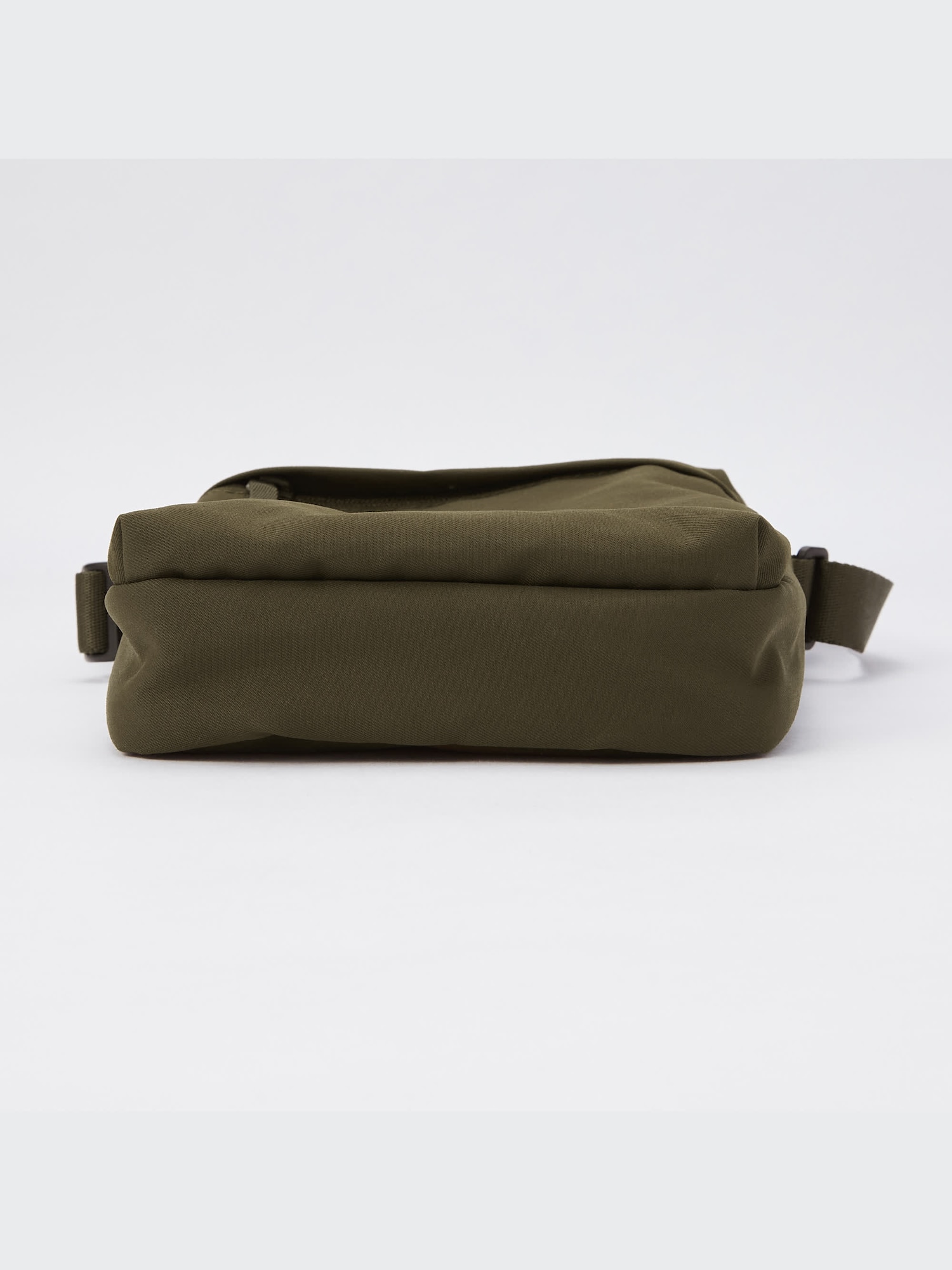 【molliolli】MINIMINI 25 strap shoulder bag クロスバッグ Valentino Minimal, Beige: Handbags: Amazon.com
