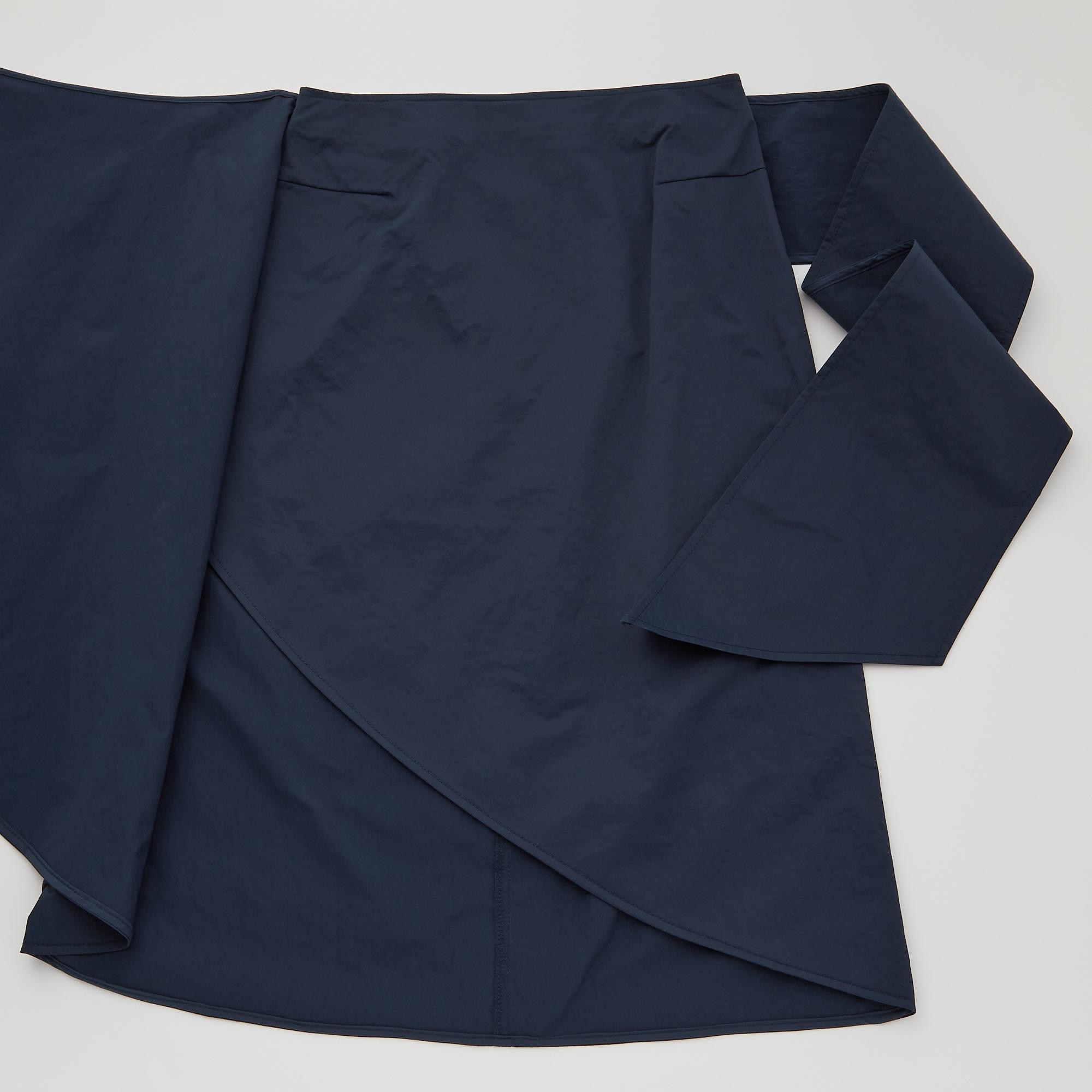 Navy skirt outlet uniqlo