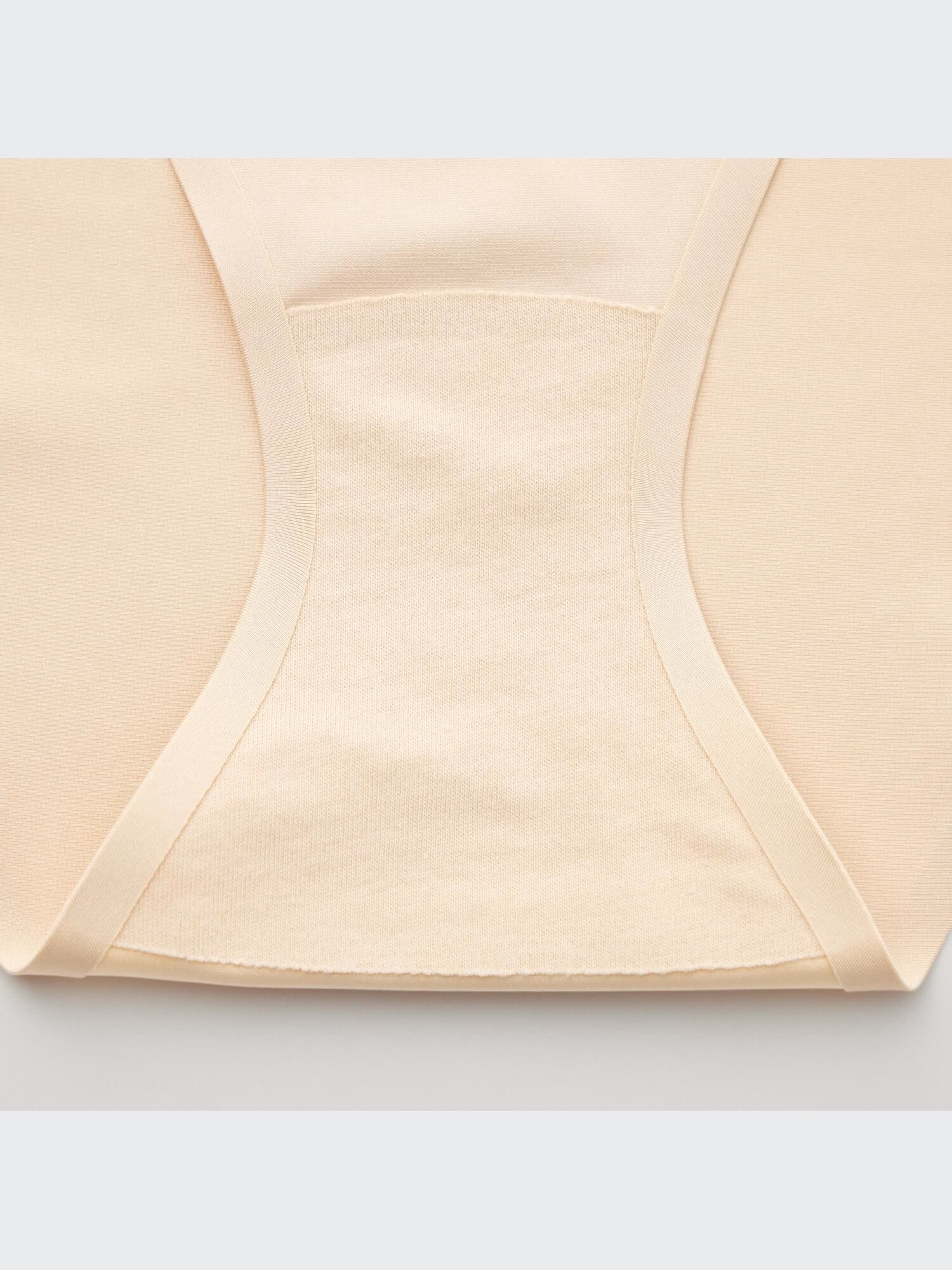 WOMEN'S MAME KUROGOUCHI AIRISM ULTRA SEAMLESS SHORTS | UNIQLO PH