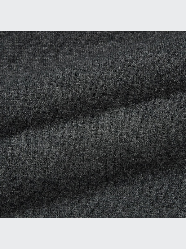 CASHMERE TURTLENECK SWEATER