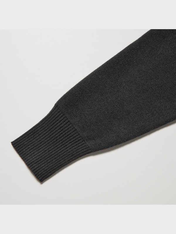 SOUFFLE YARN TURTLENECK SWEATER