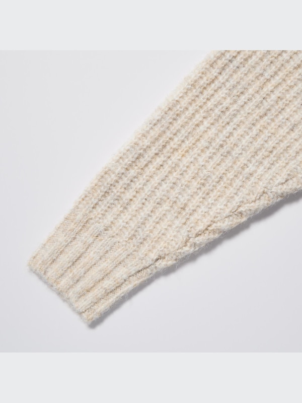 Low Gauge V-Neck Long-Sleeve Cardigan