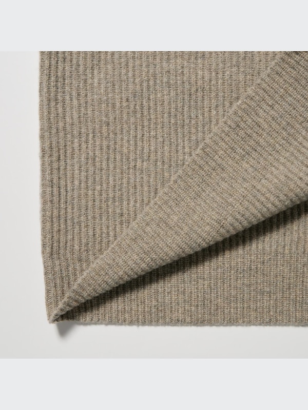 U Premium Lambswool V-Neck Long-Sleeve Dress