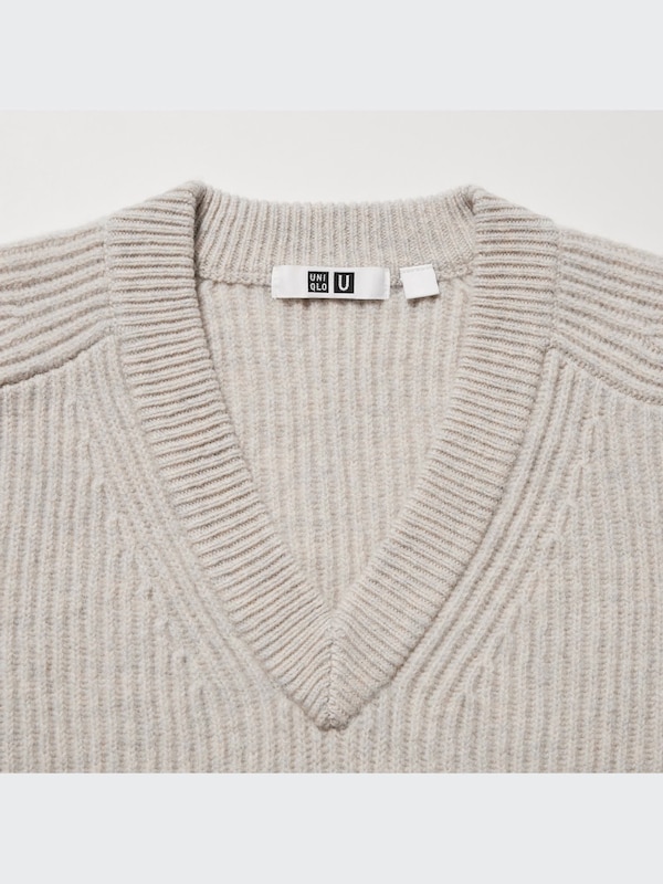 U Premium Lambswool Ribbed V-Neck Sweater