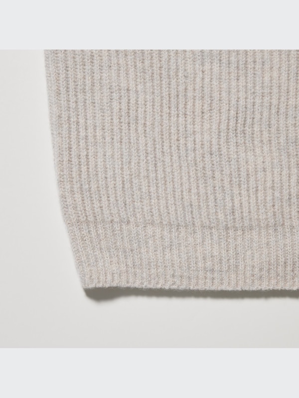 U Premium Lambswool Ribbed V-Neck Sweater