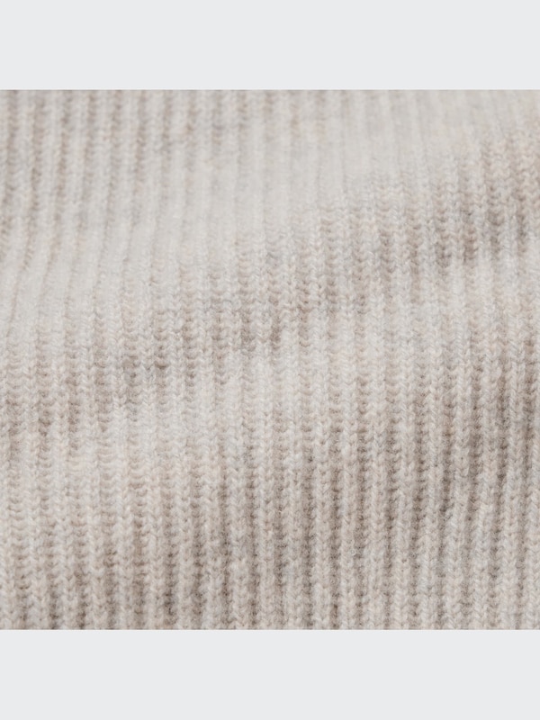 U Premium Lambswool Ribbed V-Neck Sweater