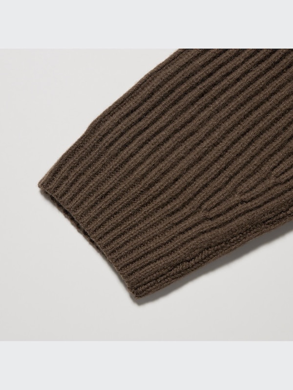 U Premium Lambswool Ribbed V-Neck Cardigan