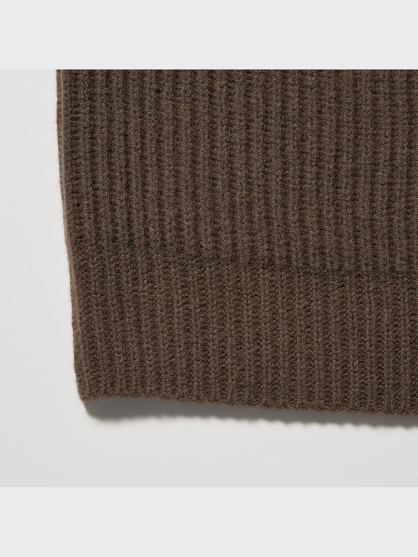 U Premium Lambswool Ribbed V-Neck Cardigan