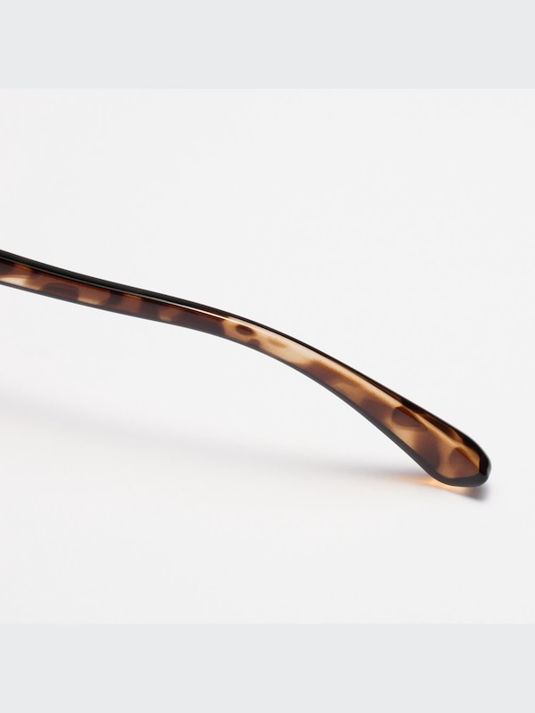 Round Frame Metal Glasses
