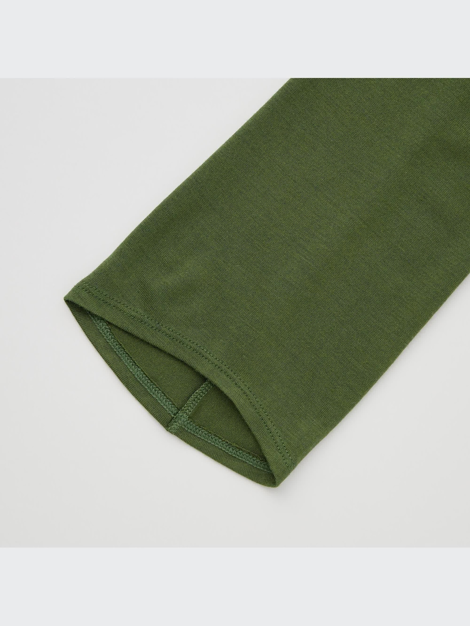 HEATTECH Wool Blend Turtleneck T-Shirt (Mame Kurogouchi