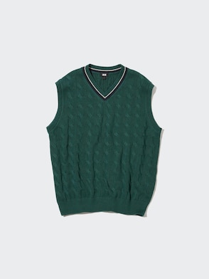 CABLE V NECK KNITTED VEST