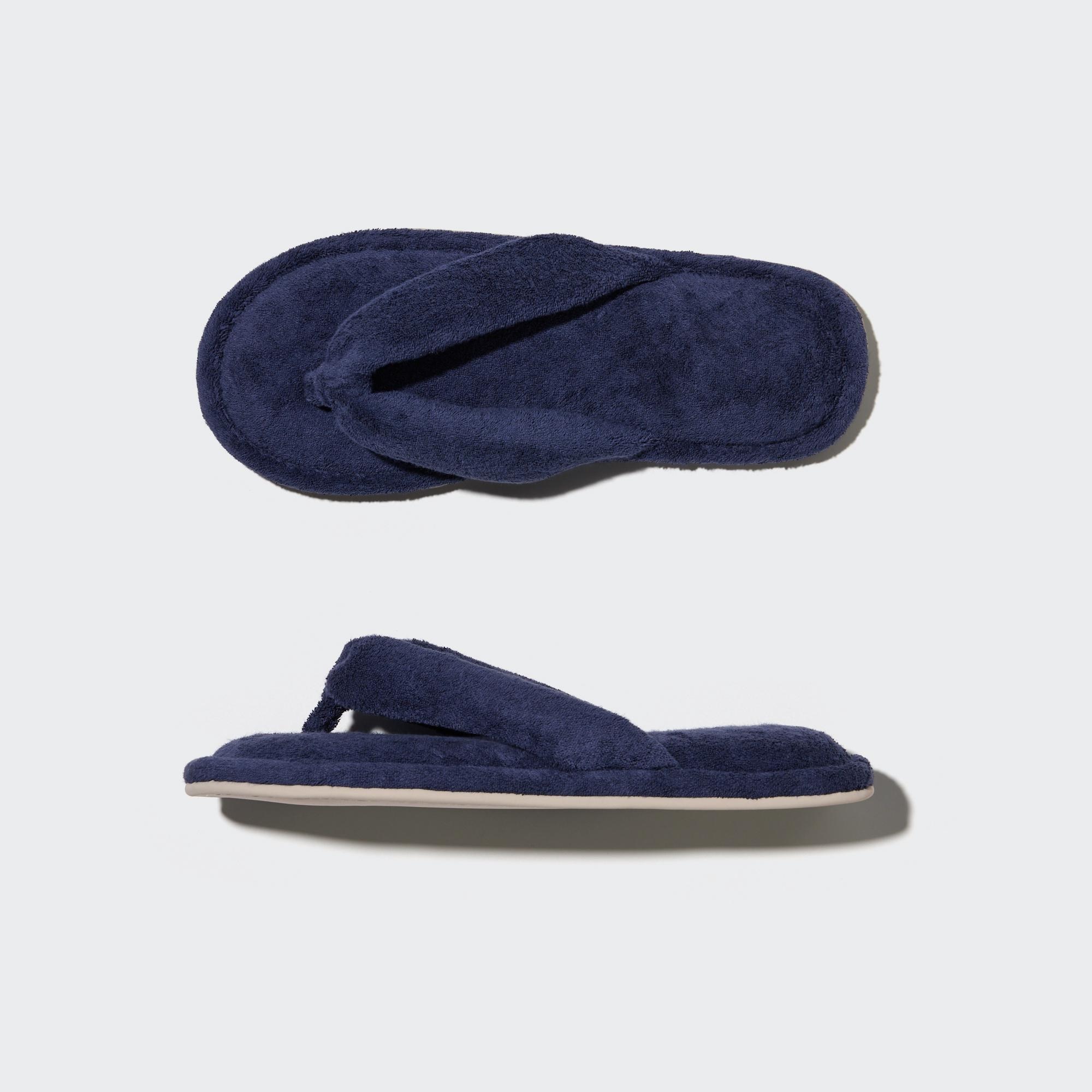 UNIQLO Chaussons en velours StyleHint